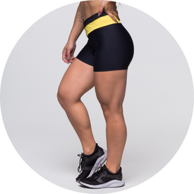 02 short fitness poliamida cos transpassado preto com amarelo
