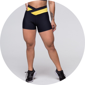 03 short fitness poliamida cos transpassado preto com amarelo
